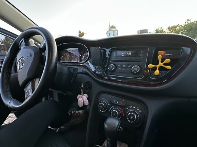 Серый Додж Дарт, объемом двигателя 2.4 л и пробегом 270 тыс. км за 8100 $, фото 3 на Automoto.ua