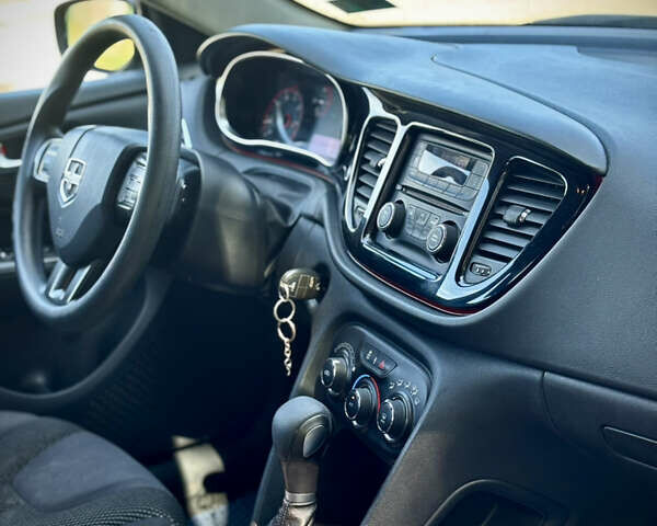 Синий Додж Дарт, объемом двигателя 2.4 л и пробегом 180 тыс. км за 6250 $, фото 10 на Automoto.ua