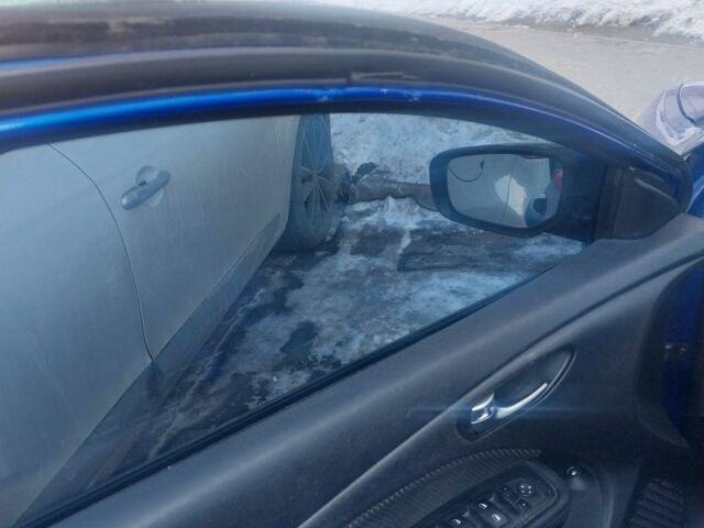 Синій Додж Дарт, об'ємом двигуна 2 л та пробігом 290 тис. км за 5602 $, фото 7 на Automoto.ua