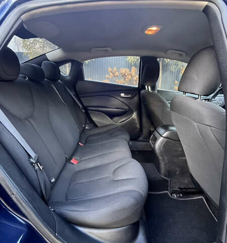 Синий Додж Дарт, объемом двигателя 2 л и пробегом 326 тыс. км за 7500 $, фото 20 на Automoto.ua