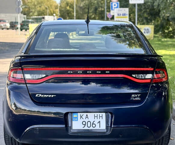 Синий Додж Дарт, объемом двигателя 2.4 л и пробегом 180 тыс. км за 6250 $, фото 6 на Automoto.ua