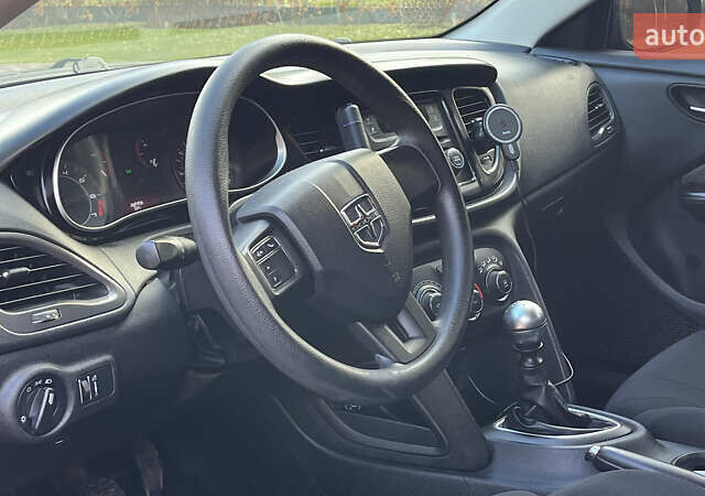 Синий Додж Дарт, объемом двигателя 2 л и пробегом 326 тыс. км за 7500 $, фото 18 на Automoto.ua