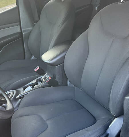 Синий Додж Дарт, объемом двигателя 2 л и пробегом 326 тыс. км за 7500 $, фото 15 на Automoto.ua