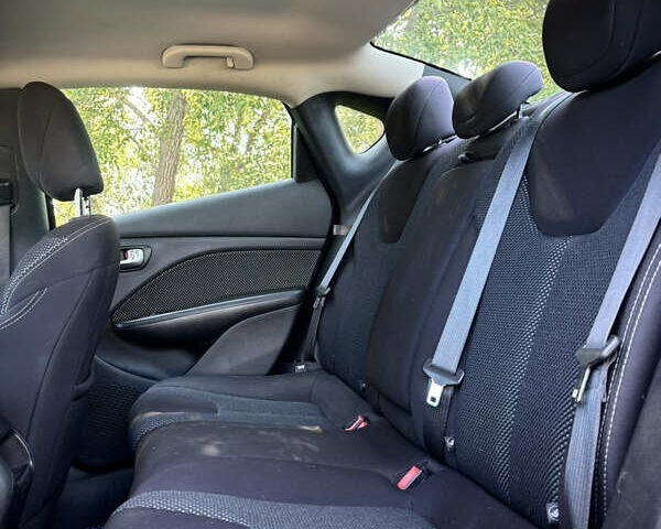 Синий Додж Дарт, объемом двигателя 2.4 л и пробегом 180 тыс. км за 6250 $, фото 12 на Automoto.ua