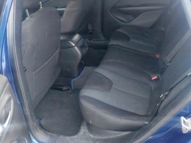 Синій Додж Дарт, об'ємом двигуна 2 л та пробігом 290 тис. км за 5602 $, фото 6 на Automoto.ua