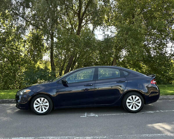 Синий Додж Дарт, объемом двигателя 2.4 л и пробегом 180 тыс. км за 6250 $, фото 4 на Automoto.ua