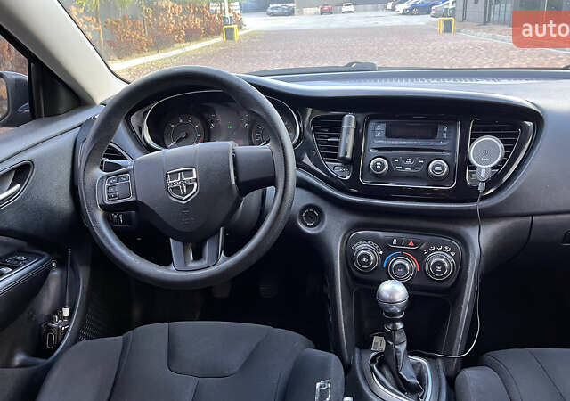 Синий Додж Дарт, объемом двигателя 2 л и пробегом 326 тыс. км за 7500 $, фото 25 на Automoto.ua