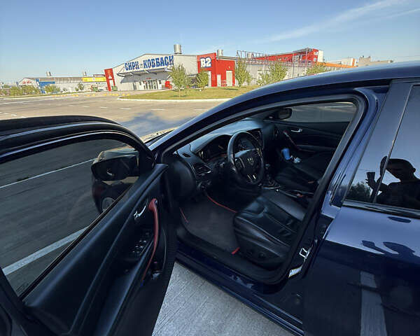 Синій Додж Дарт, об'ємом двигуна 2.4 л та пробігом 197 тис. км за 9999 $, фото 4 на Automoto.ua