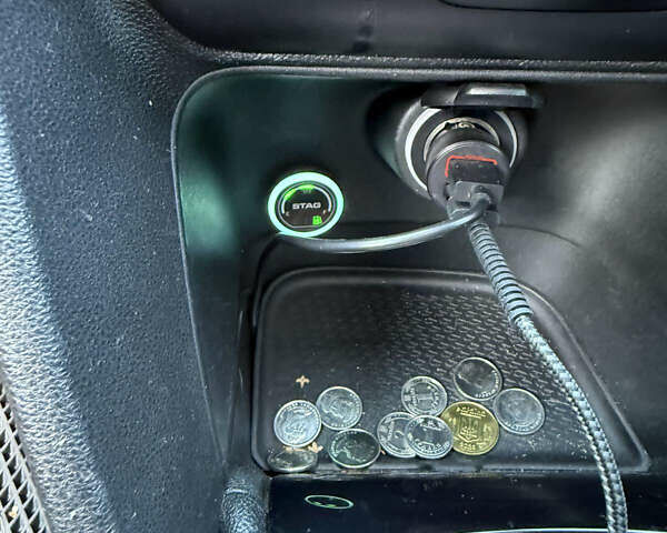 Синій Додж Дарт, об'ємом двигуна 2.4 л та пробігом 197 тис. км за 9999 $, фото 10 на Automoto.ua