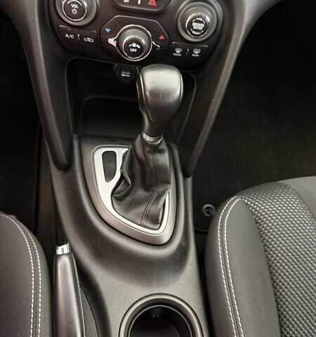 Синій Додж Дарт, об'ємом двигуна 2.4 л та пробігом 190 тис. км за 8700 $, фото 40 на Automoto.ua