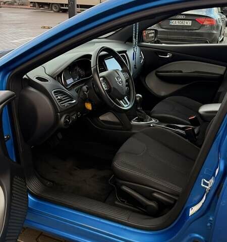 Синій Додж Дарт, об'ємом двигуна 2.4 л та пробігом 190 тис. км за 8700 $, фото 1 на Automoto.ua