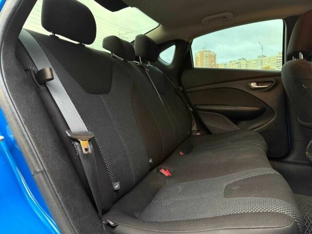 Синий Додж Дарт, объемом двигателя 0 л и пробегом 187 тыс. км за 7490 $, фото 10 на Automoto.ua