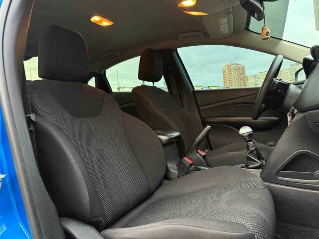 Синий Додж Дарт, объемом двигателя 0 л и пробегом 187 тыс. км за 7490 $, фото 11 на Automoto.ua