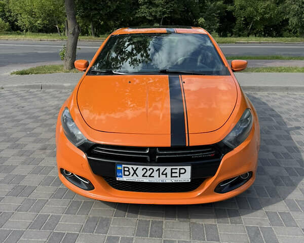 Оранжевый Додж Дарт, объемом двигателя 2.4 л и пробегом 210 тыс. км за 7900 $, фото 2 на Automoto.ua