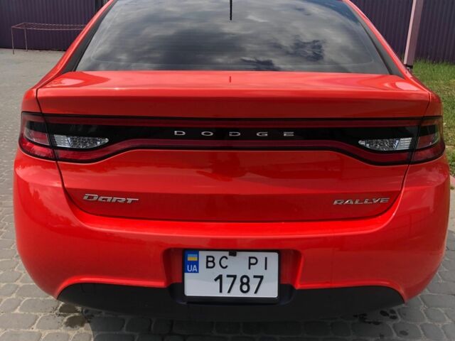 Оранжевый Додж Дарт, объемом двигателя 2 л и пробегом 249 тыс. км за 7500 $, фото 1 на Automoto.ua