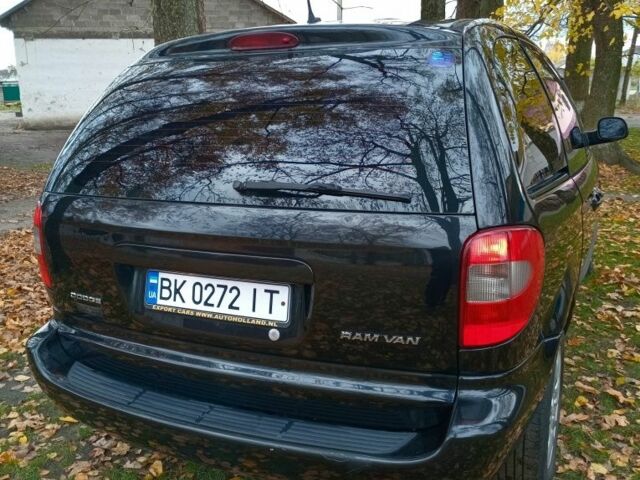 Черный Додж Другая, объемом двигателя 2.5 л и пробегом 177 тыс. км за 3333 $, фото 3 на Automoto.ua