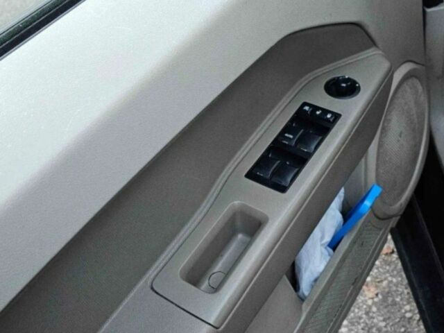 Чорний Додж Інша, об'ємом двигуна 2 л та пробігом 367 тис. км за 3250 $, фото 10 на Automoto.ua