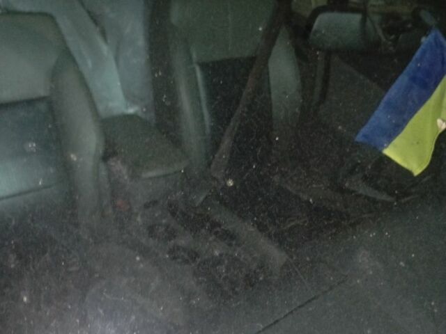 Сірий Додж Інша, об'ємом двигуна 2.4 л та пробігом 250 тис. км за 2508 $, фото 3 на Automoto.ua