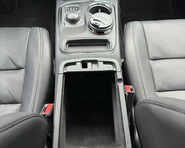 Белый Додж Дюранго, объемом двигателя 3.6 л и пробегом 116 тыс. км за 22900 $, фото 31 на Automoto.ua