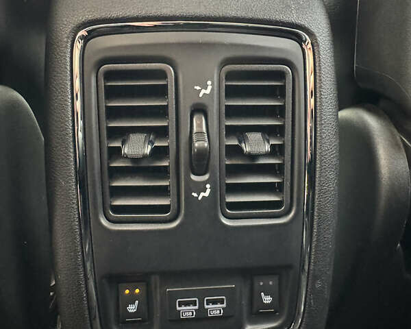 Белый Додж Дюранго, объемом двигателя 3.6 л и пробегом 116 тыс. км за 22900 $, фото 33 на Automoto.ua