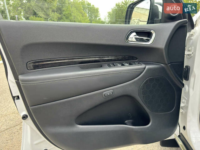 Белый Додж Дюранго, объемом двигателя 3.6 л и пробегом 116 тыс. км за 22900 $, фото 24 на Automoto.ua