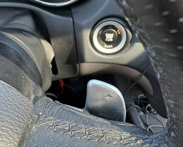 Білий Додж Durango, об'ємом двигуна 5.65 л та пробігом 191 тис. км за 30000 $, фото 48 на Automoto.ua
