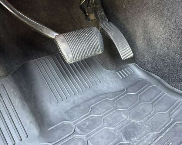 Білий Додж Durango, об'ємом двигуна 5.65 л та пробігом 191 тис. км за 30000 $, фото 40 на Automoto.ua
