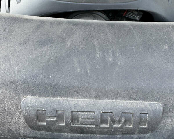 Білий Додж Durango, об'ємом двигуна 5.65 л та пробігом 191 тис. км за 30000 $, фото 34 на Automoto.ua