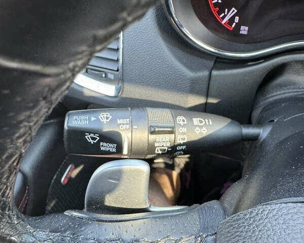 Білий Додж Durango, об'ємом двигуна 5.65 л та пробігом 191 тис. км за 30000 $, фото 47 на Automoto.ua