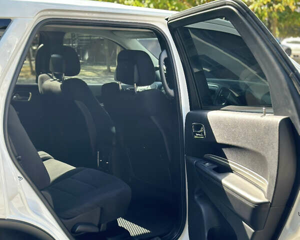 Білий Додж Durango, об'ємом двигуна 3.6 л та пробігом 145 тис. км за 19700 $, фото 5 на Automoto.ua