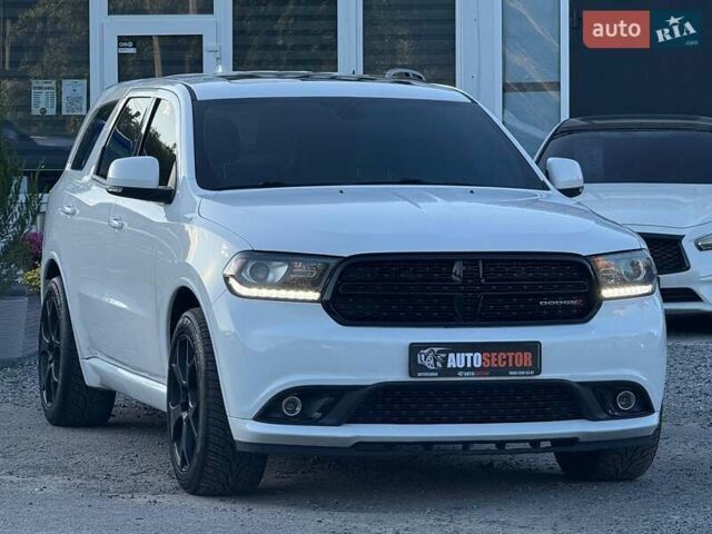 Белый Додж Дюранго, объемом двигателя 5.65 л и пробегом 106 тыс. км за 29000 $, фото 8 на Automoto.ua