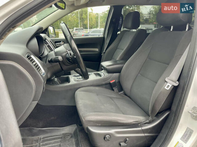 Белый Додж Дюранго, объемом двигателя 3.6 л и пробегом 160 тыс. км за 17777 $, фото 11 на Automoto.ua