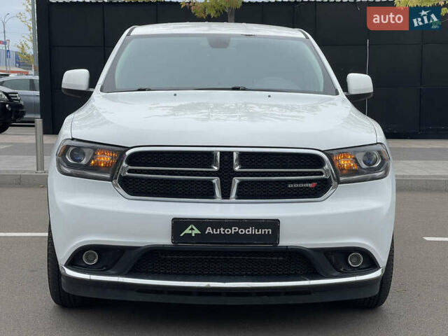Белый Додж Дюранго, объемом двигателя 3.6 л и пробегом 160 тыс. км за 17777 $, фото 2 на Automoto.ua