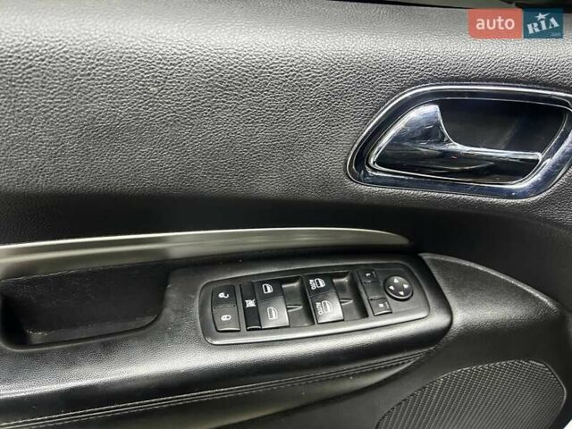 Белый Додж Дюранго, объемом двигателя 3.61 л и пробегом 260 тыс. км за 20500 $, фото 13 на Automoto.ua