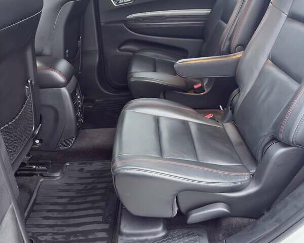 Белый Додж Дюранго, объемом двигателя 3.6 л и пробегом 137 тыс. км за 24000 $, фото 7 на Automoto.ua