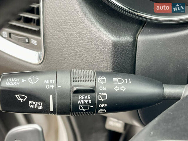 Белый Додж Дюранго, объемом двигателя 3.6 л и пробегом 160 тыс. км за 17777 $, фото 17 на Automoto.ua