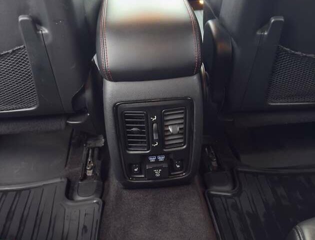 Белый Додж Дюранго, объемом двигателя 3.6 л и пробегом 137 тыс. км за 24000 $, фото 9 на Automoto.ua