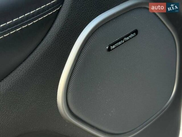 Белый Додж Дюранго, объемом двигателя 5.65 л и пробегом 106 тыс. км за 29000 $, фото 37 на Automoto.ua