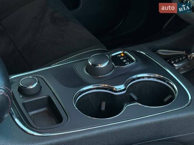 Белый Додж Дюранго, объемом двигателя 5.65 л и пробегом 106 тыс. км за 29000 $, фото 39 на Automoto.ua