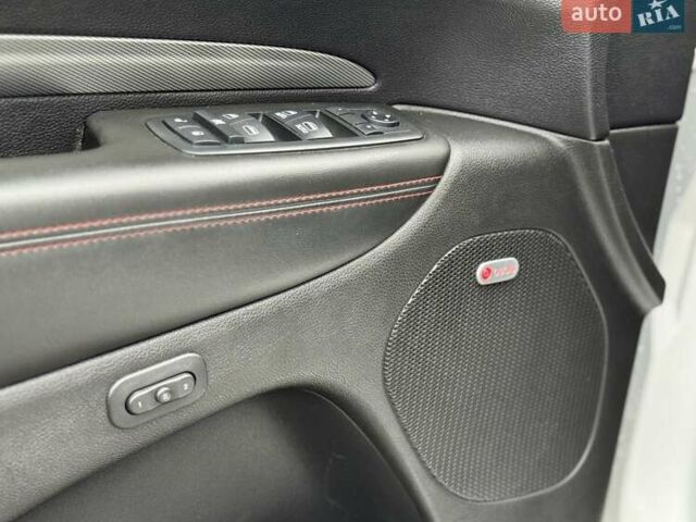 Белый Додж Дюранго, объемом двигателя 3.6 л и пробегом 114 тыс. км за 24900 $, фото 14 на Automoto.ua