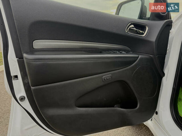 Білий Додж Durango, об'ємом двигуна 3.6 л та пробігом 167 тис. км за 22500 $, фото 15 на Automoto.ua