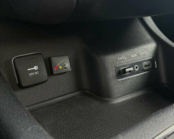 Білий Додж Durango, об'ємом двигуна 3.6 л та пробігом 167 тис. км за 22500 $, фото 30 на Automoto.ua