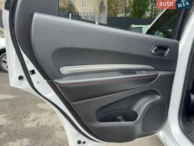 Белый Додж Дюранго, объемом двигателя 3.6 л и пробегом 114 тыс. км за 24900 $, фото 18 на Automoto.ua