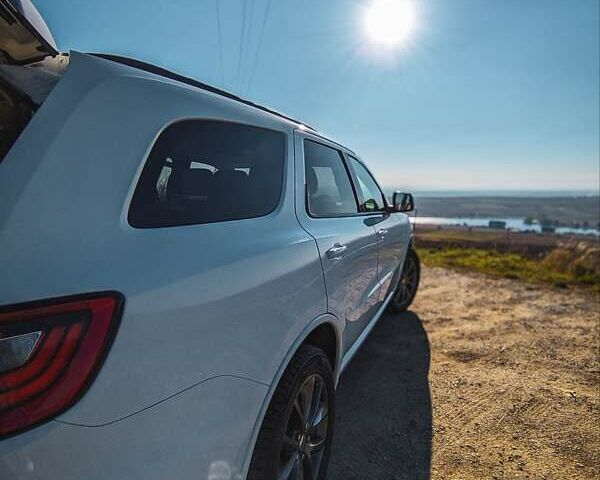 Белый Додж Дюранго, объемом двигателя 3.6 л и пробегом 116 тыс. км за 29900 $, фото 11 на Automoto.ua