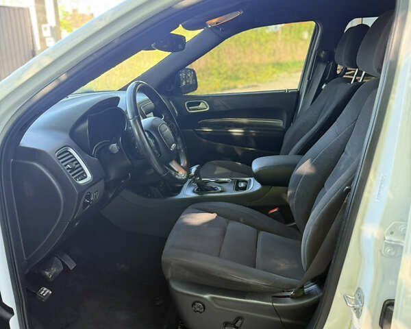 Белый Додж Дюранго, объемом двигателя 3.6 л и пробегом 182 тыс. км за 18700 $, фото 11 на Automoto.ua