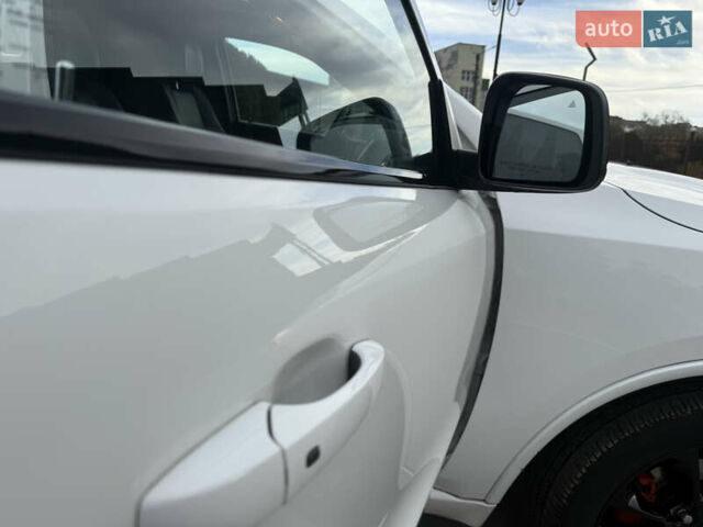 Белый Додж Дюранго, объемом двигателя 5.65 л и пробегом 83 тыс. км за 30200 $, фото 24 на Automoto.ua