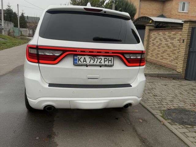 Белый Додж Дюранго, объемом двигателя 3.6 л и пробегом 179 тыс. км за 23500 $, фото 5 на Automoto.ua