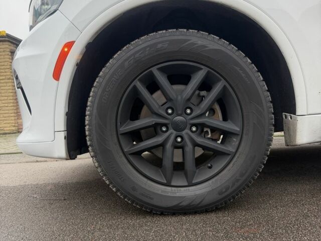 Белый Додж Дюранго, объемом двигателя 3.6 л и пробегом 179 тыс. км за 23500 $, фото 2 на Automoto.ua