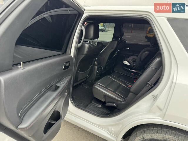 Белый Додж Дюранго, объемом двигателя 5.65 л и пробегом 73 тыс. км за 36000 $, фото 6 на Automoto.ua