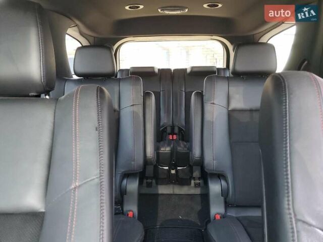 Белый Додж Дюранго, объемом двигателя 5.65 л и пробегом 45 тыс. км за 15000 $, фото 1 на Automoto.ua